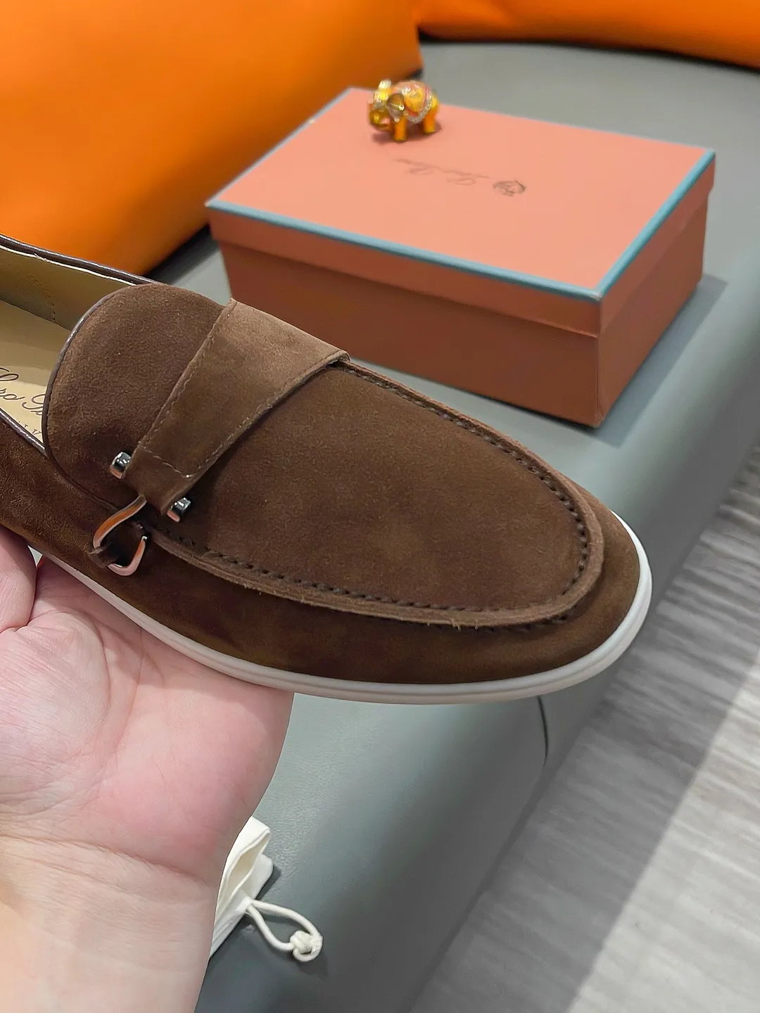 Men's shoes LORO PIANA "LP" P420 Regular size: 38-44 (casual shoes) Product materials: Selected high-mercerized suede upper, comfortable sheepskin lining; original outsole.